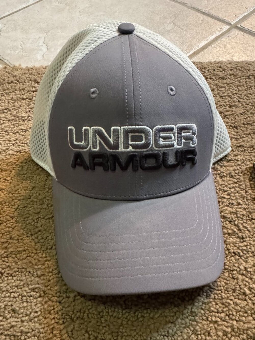 Under Armor Grey and White Trucker Hat Medium/large